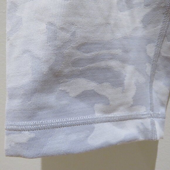 LULULEMON Wunder Under Short 10" Ribbed Incognito Camo Jacquard Alpine White 4 - Picture 6 of 13
